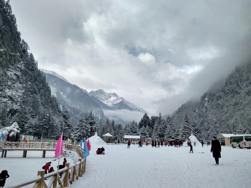 毕棚沟滑雪场实时雪景