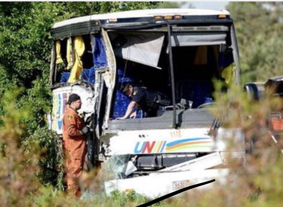 突发事件! 加拿大大巴事故致24名中国游客受伤
