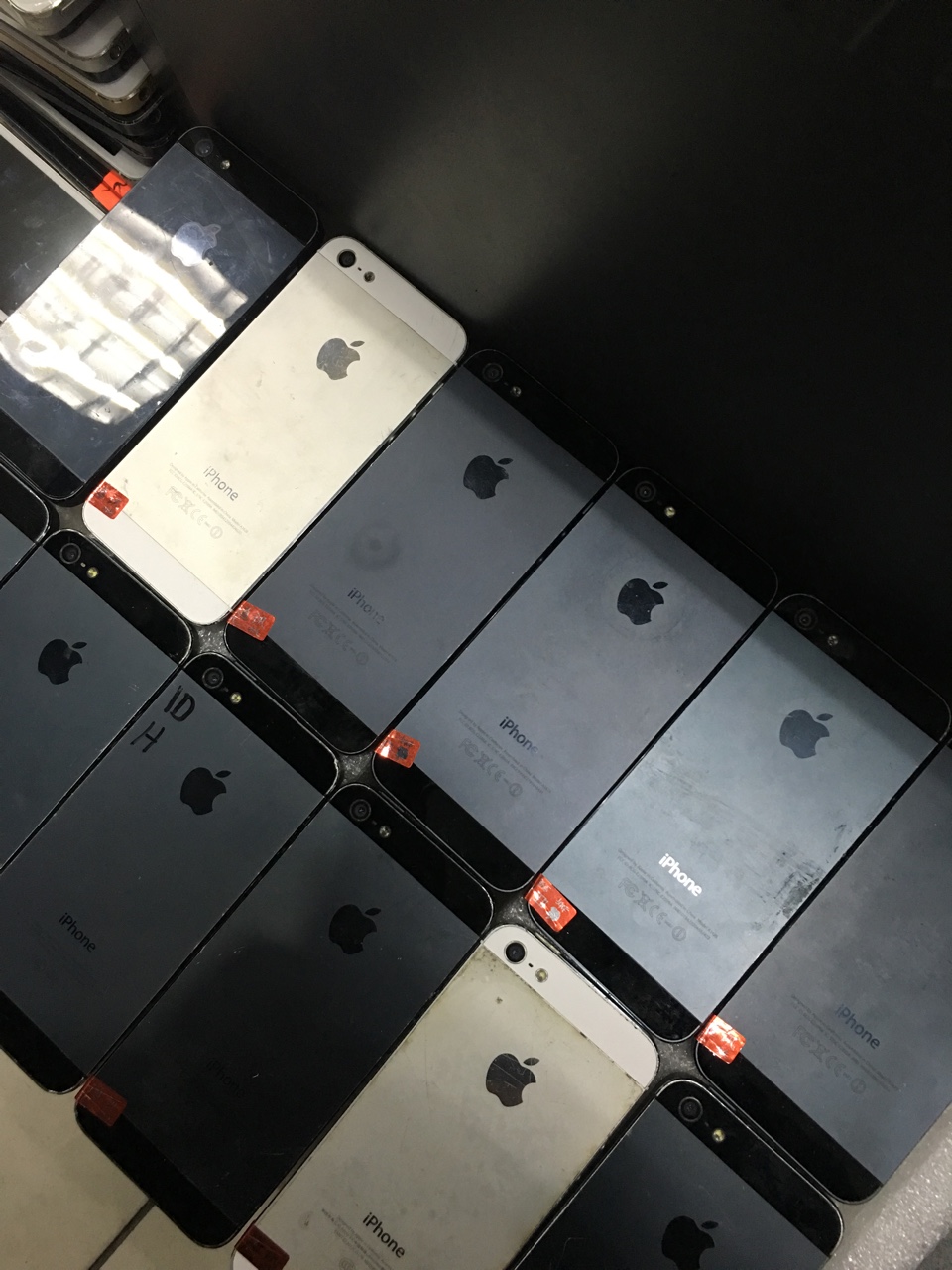 一堆苹果手机,220一个,裸机