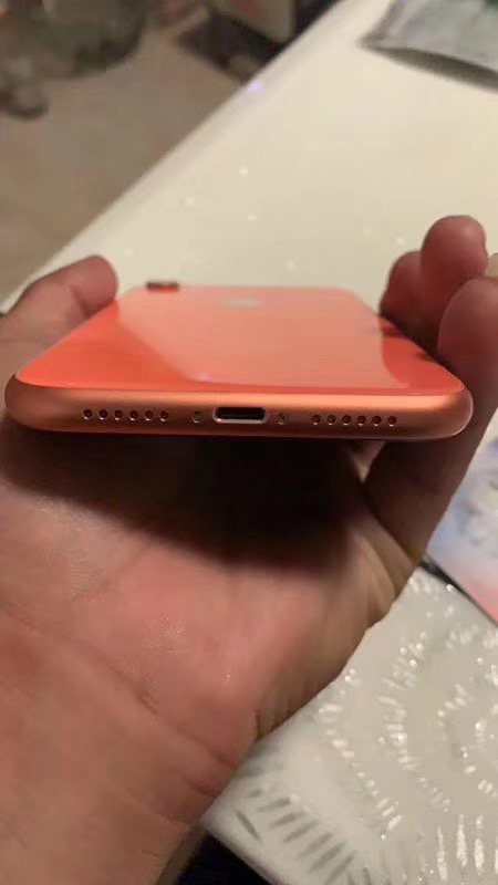 出自用iphone xr美版两网卡贴机64g珊瑚色看下文