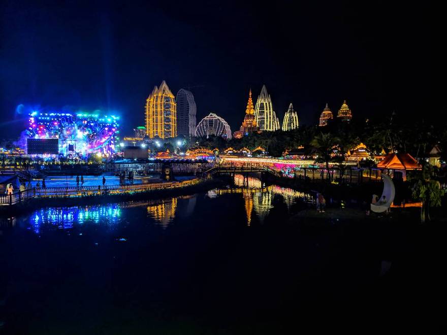 西双版纳，告庄之夜