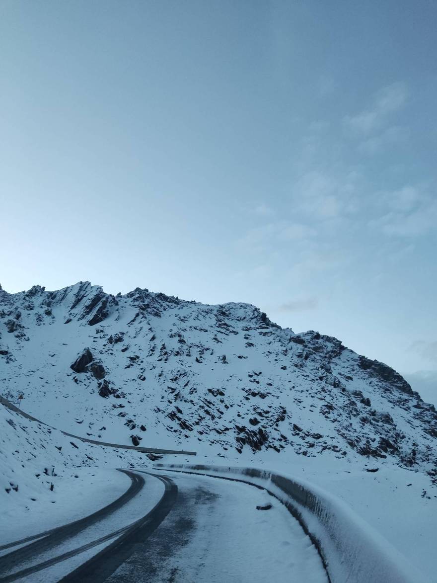 巴朗山 昨天晚上大雪 安逸得很！