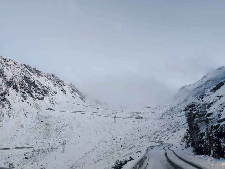 巴朗山 昨天晚上大雪 安逸得很！