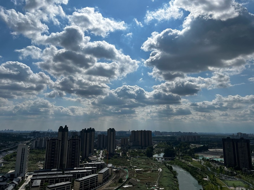 就发给你们看一下出门就有的风景