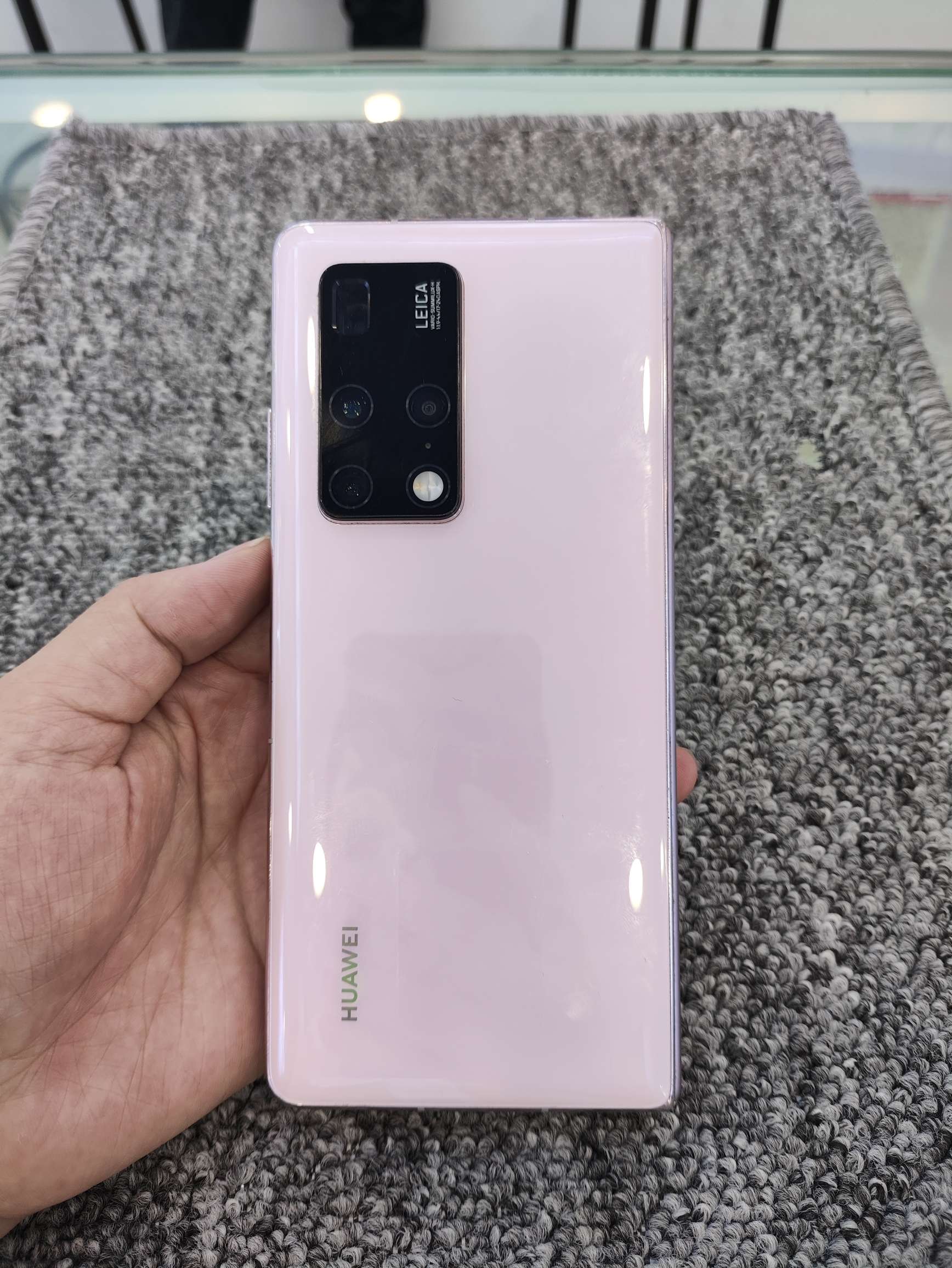 HUAWEI Mate X2图片